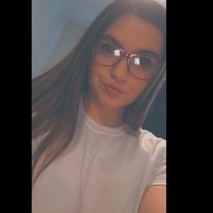 Meet your Posher, Ashleigh